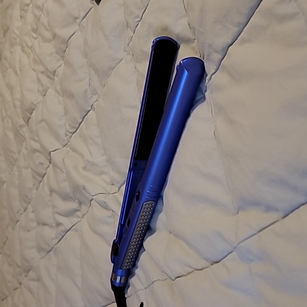 CONAIR Hair Straightener